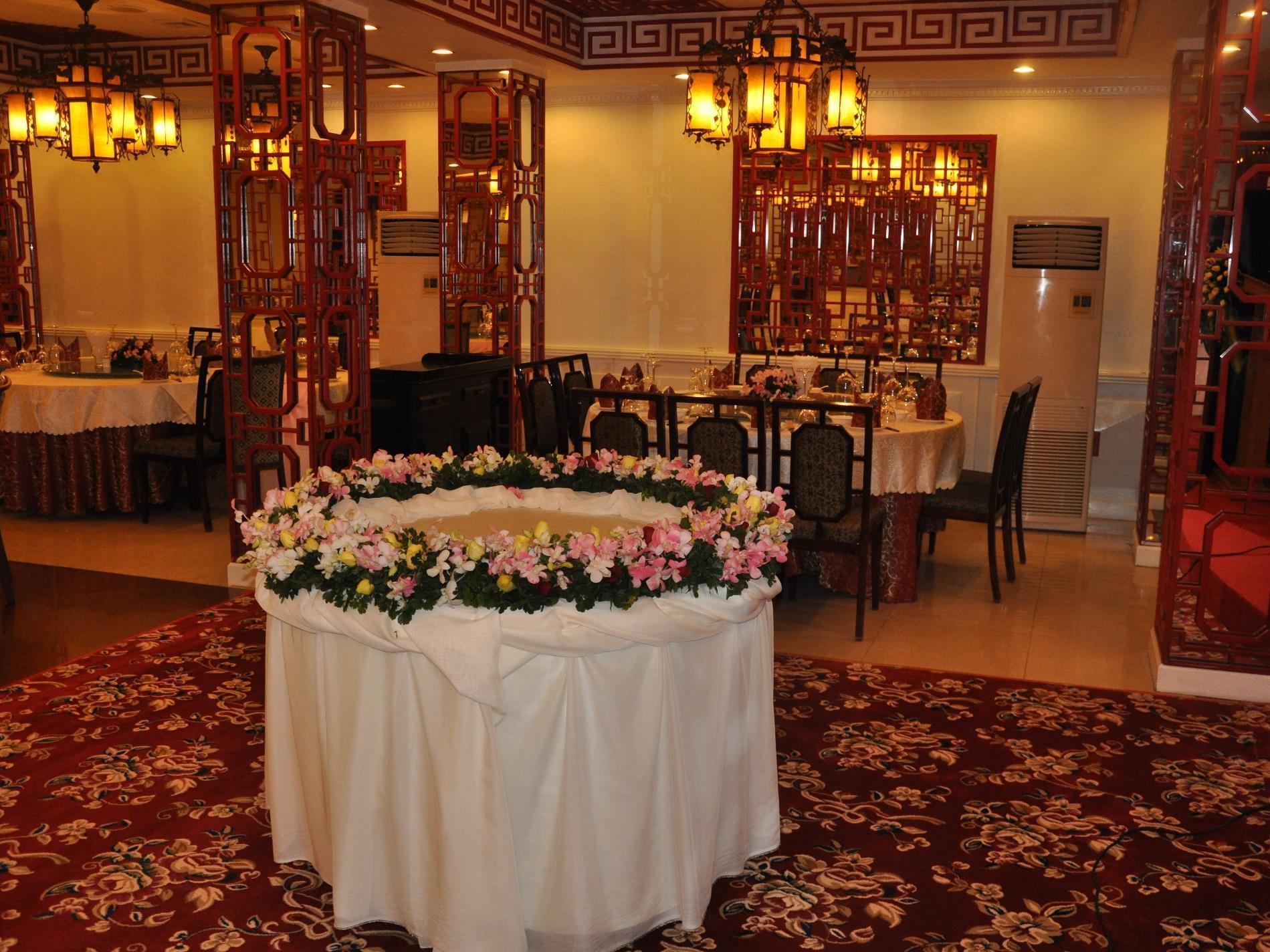 Le President Hotel Phnom Penh Bagian luar foto